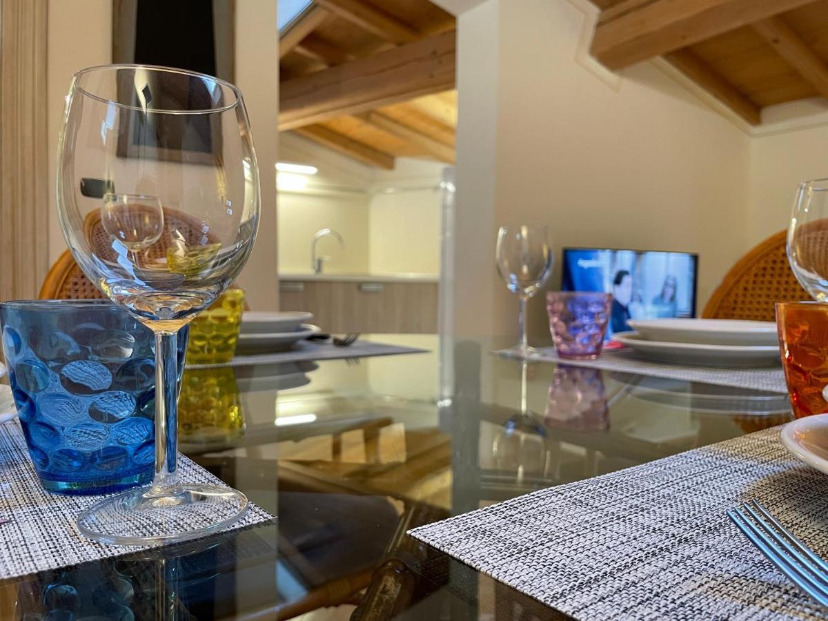 Attic 1 Centro Storico Apartman Peschiera del Garda Kültér fotó