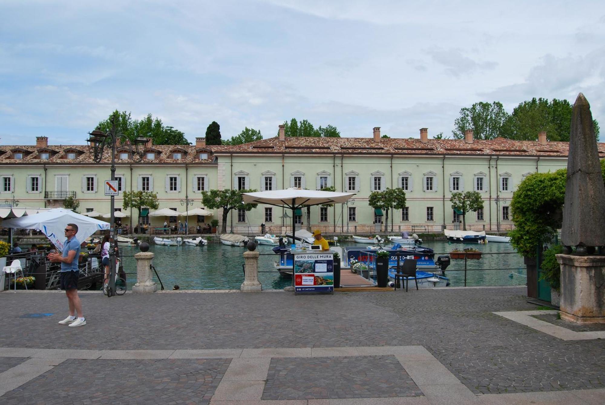 Attic 1 Centro Storico Apartman Peschiera del Garda Kültér fotó